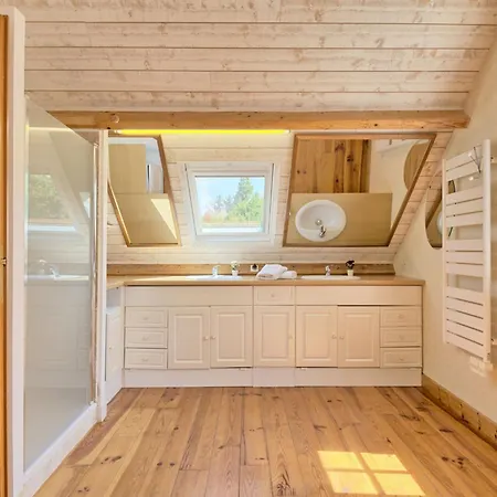 Prad Nomad By Interhome * פיריאק-סור-מר